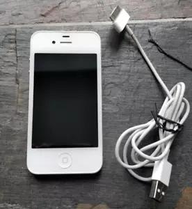 Apple iPhone 4 - 8GB - White (EE) A1332 (GSM) Excellent! - Picture 1 of 19