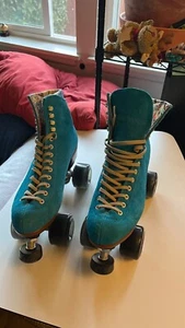 Modern Skate and Surf Rollerskates MOXI LOLLY Aqua Suede - Picture 1 of 6