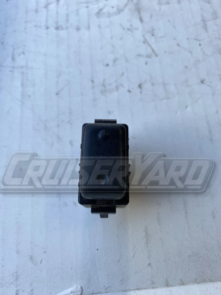 Toyota Land Cruiser OEM FJ80 FZJ80 Lock Switch 84930-32040 - Image 1 of 1