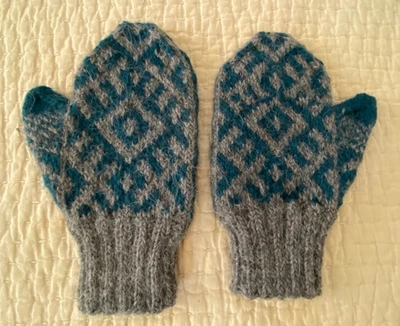 100% Wool Fair Isle Teal Gray ONE SIZE UNISEX Cabin Core Warm Nordic Mittens - Image 1 of 4