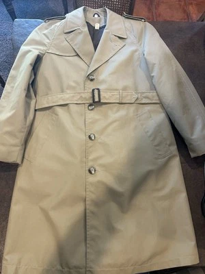 Norm Thompson Portland Oregon Trench Rain Coat MenBeige Gore Tex Fabric Lined  - Image 1 of 4