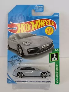 2018 Hot Wheels HW Green Speed Porsche Panamera Turbo S Hybrid Sport - Picture 1 of 2
