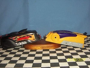 Hot Wheels:(2) race car LAUNCHERS 1:64 Cars - Bild 1 von 8