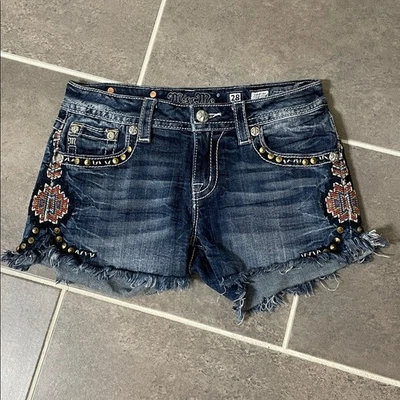 Pantalones cortos de jean Miss Me Signature talla 28 Foto 1 de 4