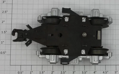Caminhão manequim Lionel 18134-590 F-3B 4 rodas pintado de prata com acoplador (10) - Imagem 1 de 4