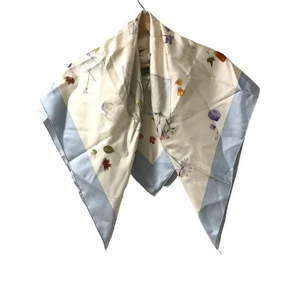 HERMES 100% Silk Carre 90 Des fleurs pour le dire Light Blue Tags No Box Used. - Picture 1 of 5