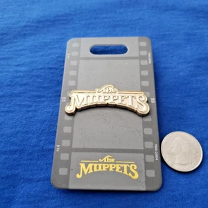 SPILLA DISNEY MOG WDI THE MUPPETS STUDIO NOME ESCLUSIVO LOGO ORO - Foto 1 di 4