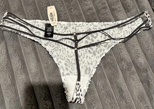 VICTORIA’S SECRET LARGE V STRING ANIMAL PRINT GRAY LEOPARD NEW TAGS LIMITED ED - Picture 1 of 4