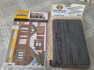 Ratio Plastic Model OO Gauge Platforms And Ramps & Country Garage & Petrol Pump - Picture 1 of 5
