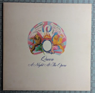 Queen -  A Night At The Opera - UK 1975 Press - Gatefold - OI - Cleaned Superb Foto 1 de 4