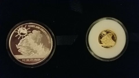 Pearl Harbor 60th Anniversary Gold and Silver Gem Proof Set Cover