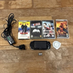 Sony PSP Handheld Konsole - PSP-1003 mit Spielen und Filmen Bundle - Bild 1 von 11