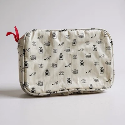 CHANEL Parfum Ivory Patent Icons Logos Large Cosmetic Case RARE FIND! - Image 1 of 4