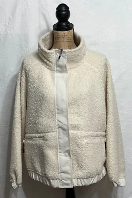 Nuevo abrigo Aspen de felpa crema con cremallera 1X con broches de presión Foto 1 de 4