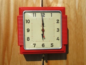 RARE Vintage Telechron Red Bakelite MCM Art Deco Electric Wall Clock 1930s 2H15s - Picture 1 of 10
