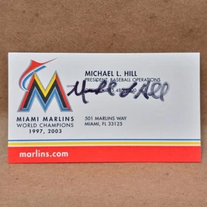 Tarjeta de visita autografiada firmada por el presidente de los Miami Marlins Michael Hill - Imagen 1 de 3