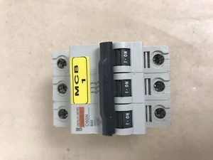 MERLIN GERIN C60N B32 MULTI9 400V 3 POLE CIRCUIT BREAKER  - Picture 1 of 6