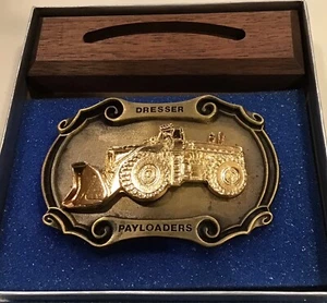 DRESSERS PAYLOADER BELT BUCKLE VINTAGE WITH BOX AND STAND BRASS - Picture 1 of 4