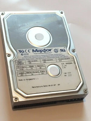 MAXTOR 82100D4 03A 10A 33A 2.1GB IDE HARD DRIVE                        aa4bb20 - Image 1 of 2
