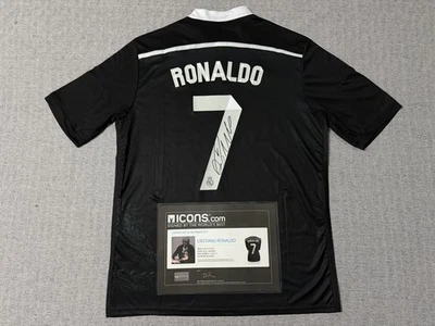 Футболка с автографом Криштиану Роналду подписанная Real Madrid 14/15 / значки сертификат подлинности / 2014 - Изображение 1 из 4