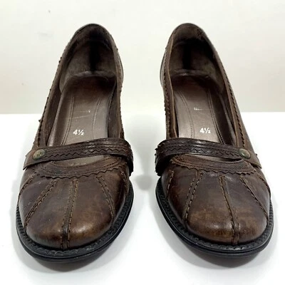 Zapatos de salón GABOR para mujer de cuero marrón plisados tacones de corte hebilla sintética cinta de cuero Foto 1 de 4