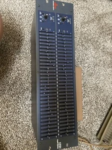 dbx Professional model 1231 Dual Channel 31-Graphic Band Equalizer. Tested Works - Picture 1 of 3