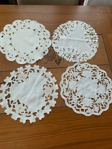 Lot of 4 Doilies Tablecloth Mat Floral Embroidered Polyester Circular 11-12" - Picture 1 of 19