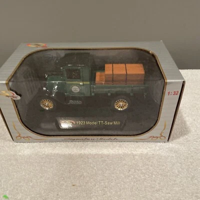 1923 Model TT-Saw Mill, GREEN 1:32 Scale - SIGNATURE MODELS NEW IN BOX - Image 1 of 4