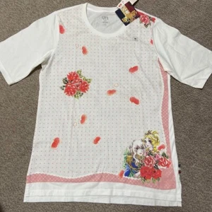 M(JPN) size UNIQLO UT The Rose of Versailles T-shirt White from Japan Women Rare - Picture 1 of 3