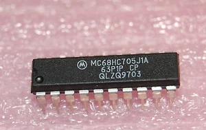 (1 PC) MC68HC705J1ACP MOTOROLA (MC68HC705J1ACPE) IC MCU 8BIT 1.2KB OTP 20DIP - Picture 1 of 2