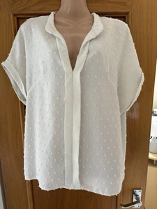 Ladies White Blouse Size 14 - Picture 1 of 3