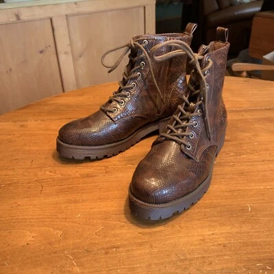 Botas Coconut by Matisse Marrón Imitación Piel de Serpiente Para Mujer 9 M Nuevas Foto 1 de 4