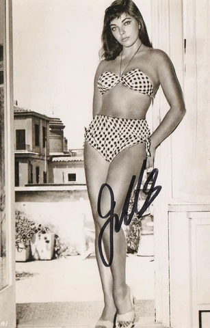 Joan Collins Hand Signed 6x4 inch photo Cover