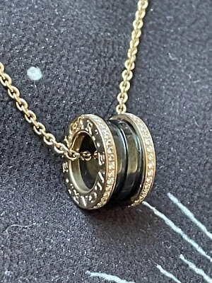 Collar Bvlgari B.Zero 1 Oro Rosa 18ct, Diamantes y Cerámica Foto 1 de 4