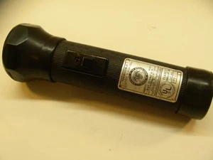 Linterna de Ray-O-Vac resistente a chispas de seguridad clase 1 grupo D negra engomada  - Imagen 1 de 3