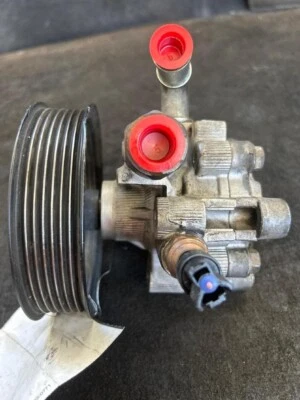 2001-2005 Toyota Rav4 Power Steering Pump  Assembly Oem - Image 1 of 3
