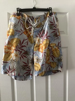 PANANA REPUBLIC HOMBRE FLORAL POLIÉSTER TABLA DELANTERA PLANA SHORTS TALLA 33.  0075P994 Foto 1 de 4