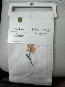 Threshold Napkins Set Of 4 Cream 100% Cotton NEW - Picture 1 of 2