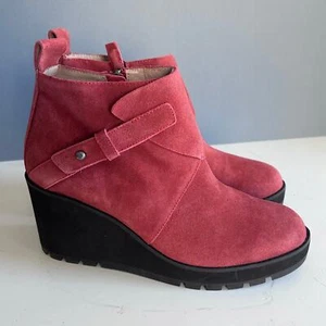 Eileen Fisher Botín Talla 10 NUEVO Cuña Rosa Rojo Gamuza Tinker Todos los días - Imagen 1 de 11