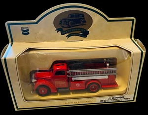 LLEDO DAYS GONE BY STANDARD OIL CHEVRON 1936 Ladder Pump Truck - Picture 1 of 6