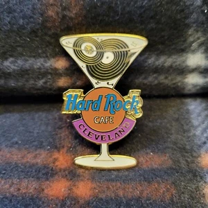 Hard Rock Cafe Cleveland - Martini Glas Vinyl Schallplatte HRC Logo Pin - LE 2500 - Bild 1 von 2