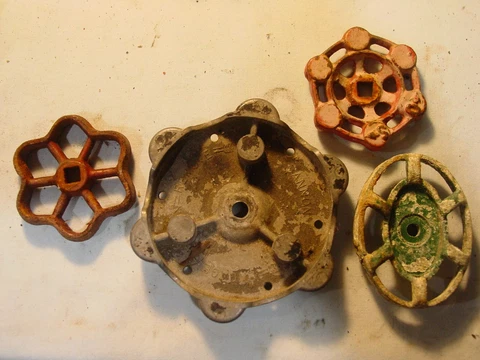Vintage Lot of 4 CAST IRON Metal VALVE HANDLES WATER FAUCET KNOBS Cover
