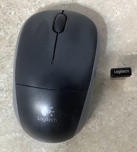 Mouse óptico de desplazamiento inalámbrico Logitech M215 negro y gris con dongle - Imagen 1 de 2
