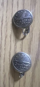 Vintage CAPITAL AIRLINES Uniform Knopf Stil Ohrringe - Bild 1 von 3