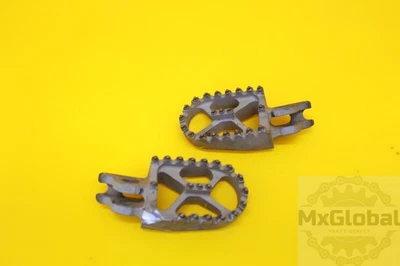 HONDA CRF250R CRF450R CR125 CR250 左右脚支架 PEGS  — 第 1/2 张图片