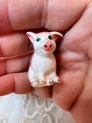 Vintage Little Mini Pig Ceramic White Pig Miniature Approx 1" - Image 1 of 4