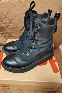 FitFlop Skandi | Waterproof Boots Black | Fits True to Size US Women's 7.5 - Picture 1 of 7