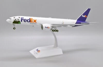 BOEING 777F FEDEX PANDA EXPRESS REG: N883FD Con Soporte - JC WINGS XX20045 1/200 - Imagen 1 de 4
