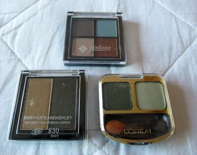 EYESHADOW TREASURE TROVE - 11 Pieces! All new, some sealed - Image 1 of 4