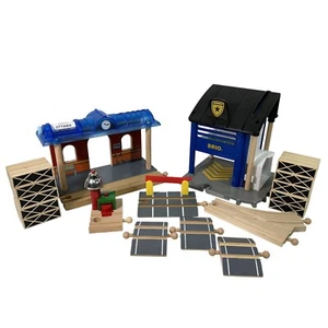 BRIO Wooden Railway Assorted Lot of 18 Pieces THOMAS Replacement Parts - Picture 1 of 8
